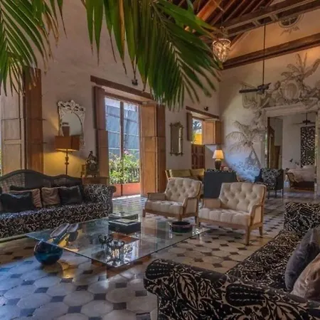 Mansion Colonial Con Piscina En El Centro Historico De Сasa de vacaciones